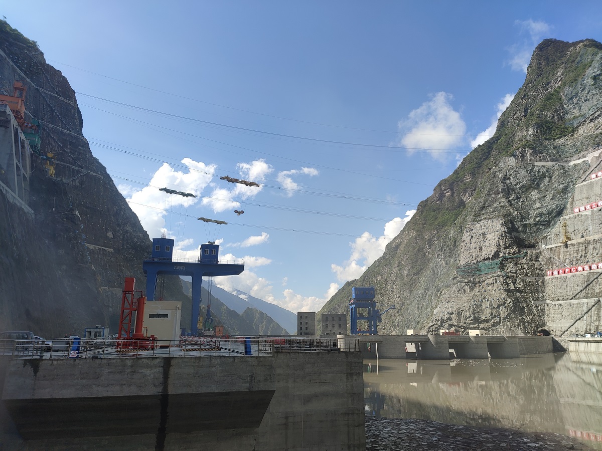 熱烈祝賀雅砻江楊房溝水電(diàn)站首台機組并網成功 ——瑞康鐵軍再立新(xīn)功 熱烈祝賀雅砻江楊房溝水電(diàn)站首台機組并網成功 ——瑞康鐵軍再立新(xīn)功